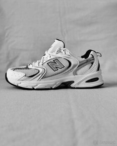 NEW Balance  MR530SG