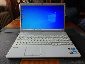 Predam znackovy notebook Sony Vaio - 1