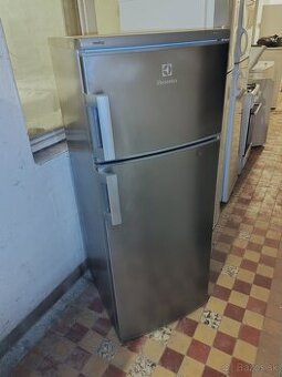 Predám chladničku Electrolux 140cm