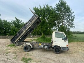 Nissan Cabstar trojstranny sklapac