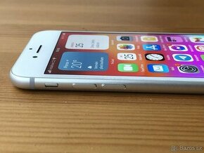 Iphone 8 silver 64gb perfektní stav, 100% baterie