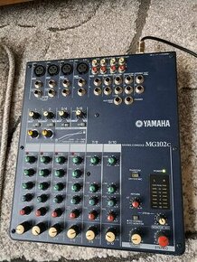 Mix Yamaha  MG102C