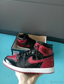 Air Jordan 1 patent bred