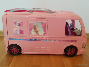 Barbie karavan XXL s bazénom