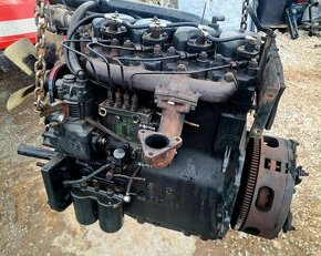 PREDAM KOMPLETNY MOTOR TRAKTOR ZETOR 7211,7245VRTANIE. 102