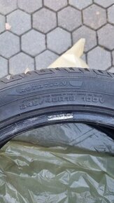 245/45 R18