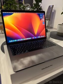 MacBook Pro 13 2019