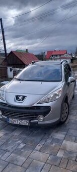 Nepojazdný Peugeot 207