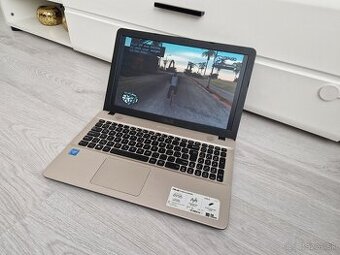 ASUS VivoBook X541S 15,6" 150 €