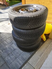 Zimné pneumatiky Yokohama s diskami 215/60 R16 61/2Jx16 4ks