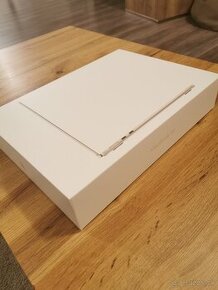 Predám ÚPLNE NOVÝ MacBook Air 13,6" M2 13,6 8gb 256gb