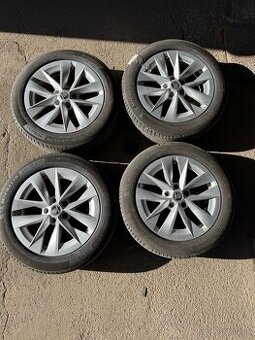 Alu disk original Skoda R17”