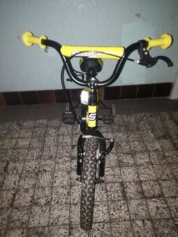 Bicykel s pomocnimi kolieskami