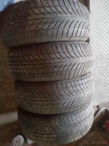 Pneu 215/60/r16 - 1