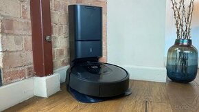 iRobot Roomba i7+