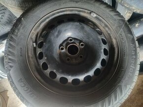 Zimne 215/60 r16