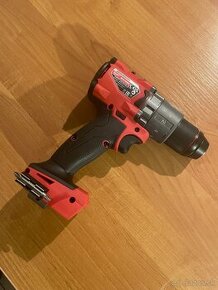 MILWAUKEE M18 FUEL AKU VŔTAČKA S PRÍKLEPOM