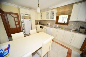 1082b Vila pri pláži Alanya – Kestel, Turecko