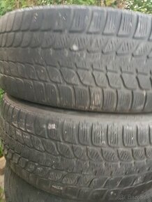 dve zimné pneumatiky  BRIDGESTONE BLIZZAK 225/45 R 19