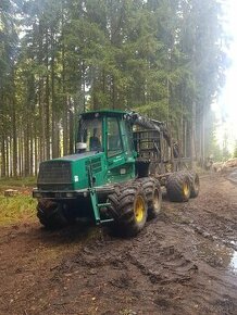 Vývážecí souprava Timberjack 1110D.