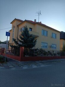 Predám 1/2RD-5 izieb,TN,centrum,stred,mesta cena 250000EUR