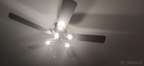 Stropný ventilátor s lampou