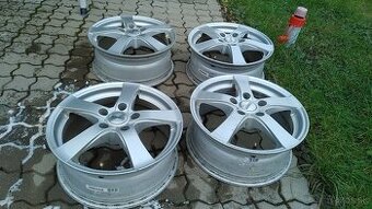 R16 5x114,3