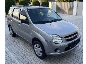 suzuki ignis 1.3 rok 2005 šedá metalíza tmava