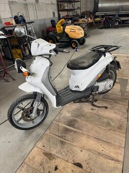 Piaggio 125