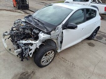 Rozpredám na diely Renault Megane III HB 1.2 Tce H5F