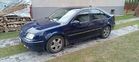 VW bora 1.6 benzin - 1