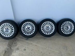 Letné pneumatiky 205/55 R16 s liatinovými diskami