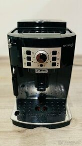 Kávovar DeLonghi Magnifica S - 1