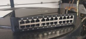 Switch TP Link 24port 100Mbps