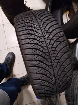 225/50 R17