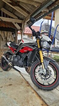 Triumph speed triple R 1050