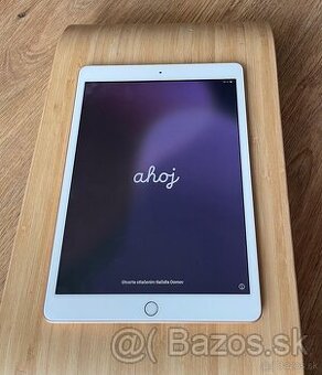 iPad 7 th generation wifi 32 GB rose gold