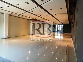 Obchodný priestor 750m² v Golden City na prenájom - 1