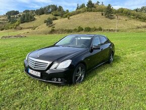 Mercedes E220 - 1