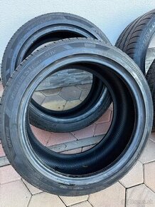 Predám letné pneu BMW X5 R20dvojrozmer 275/40 R20 315/35 R20