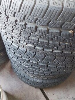 195/70r15c