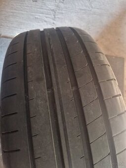 225/45R19 96W GOODYEAR - 1