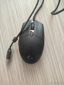 Logitech G Pro (staršia verzia myši) - 1