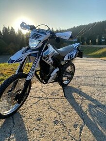 Yamaha wr125r