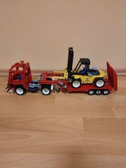 Lego Technic 8872 - Forklift Transporter