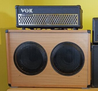 Vox ADVT 100 Watt Head 140€+ prázdny reprobox 2x12″ 60€