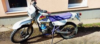 Suzuki dr 125