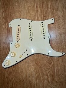 Pick guard Fender