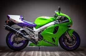 Náhradní díly Kawasaki ZX-7R