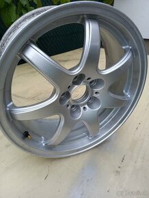 5x110 r17 stredova diera70,0mm alebo 65,mm